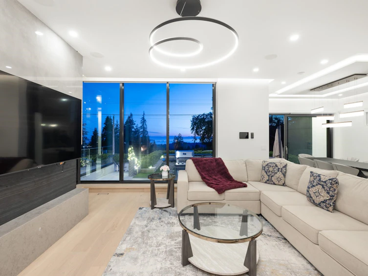 392 Ventura Crescent, North Vancouver, BC, V7N 3G6 - 7