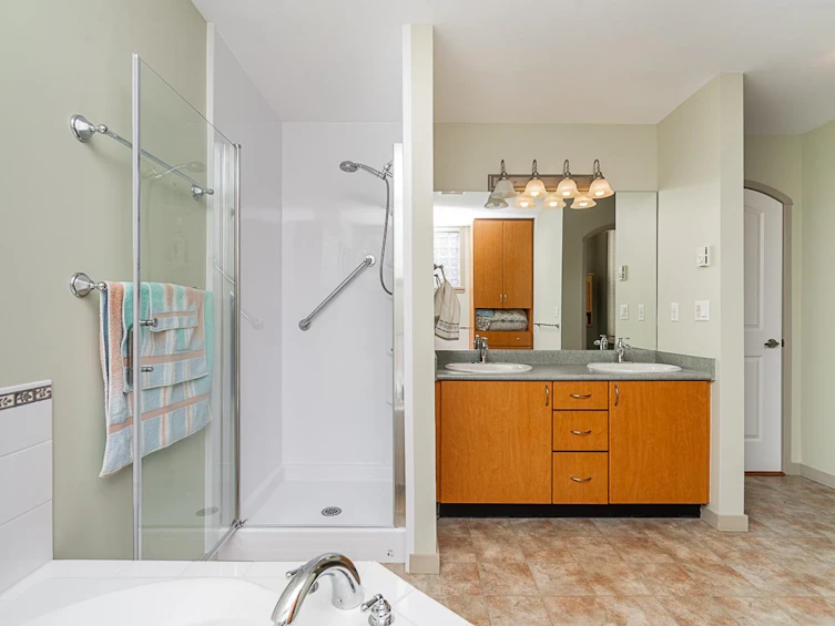 311-33485 South Fraser Way, Abbotsford, BC, V2S 8P9 - 26