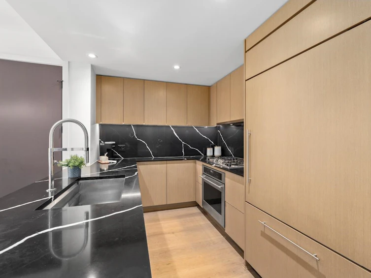 205-5089 Quebec Street, Vancouver, BC, V5W 0E5 - 14
