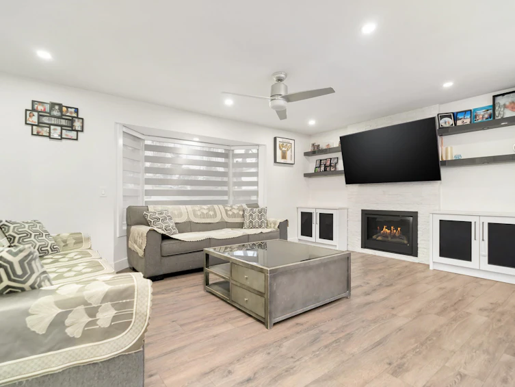 7794 141b Street, Surrey, BC, V3W 6J7