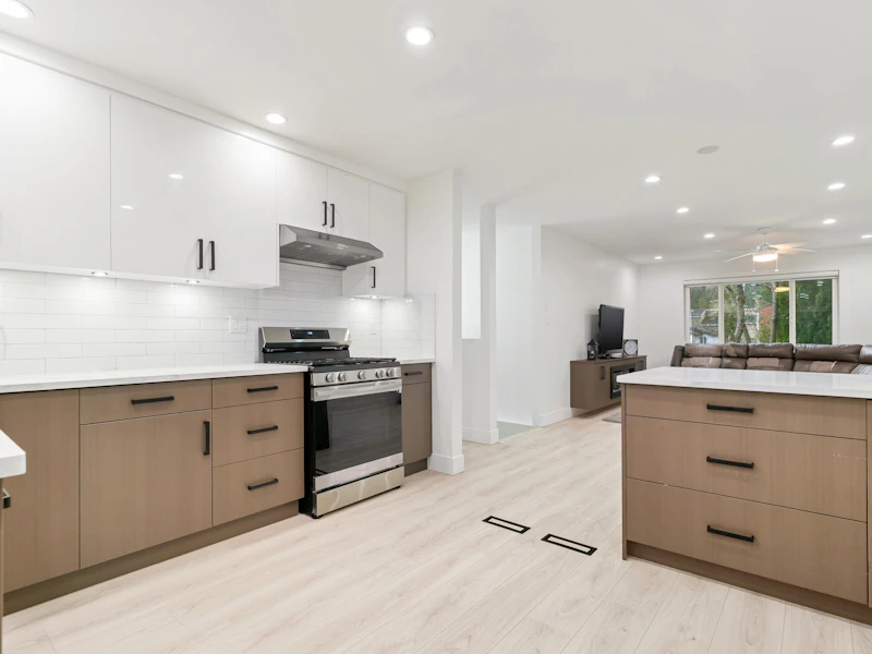 13975 80b Avenue, Surrey BC V3W 6P7