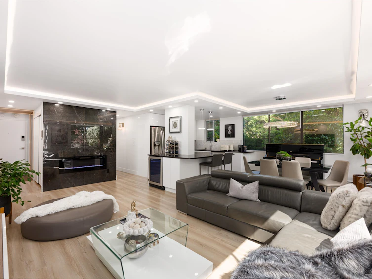 L1-555 13th Street, West Vancouver, BC, V7T 2N8 - 2