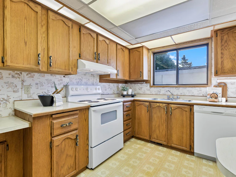 102-2062 King George Boulevard, Surrey, BC, V4A 5A2 - 16