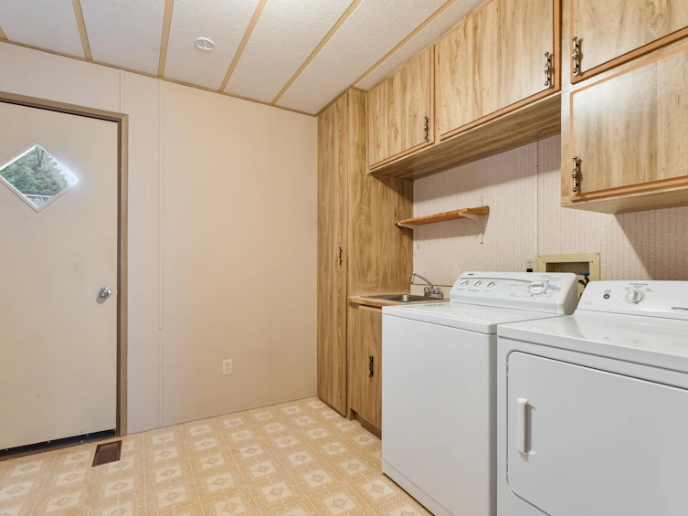 102-2062 King George Boulevard, Surrey, BC, V4A 5A2 - 31