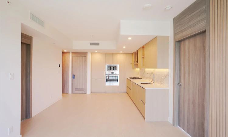 805-13768 100 Avenue