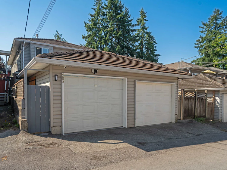 4663 Canada Way, Burnaby, BC, V5G 1K9 - 30