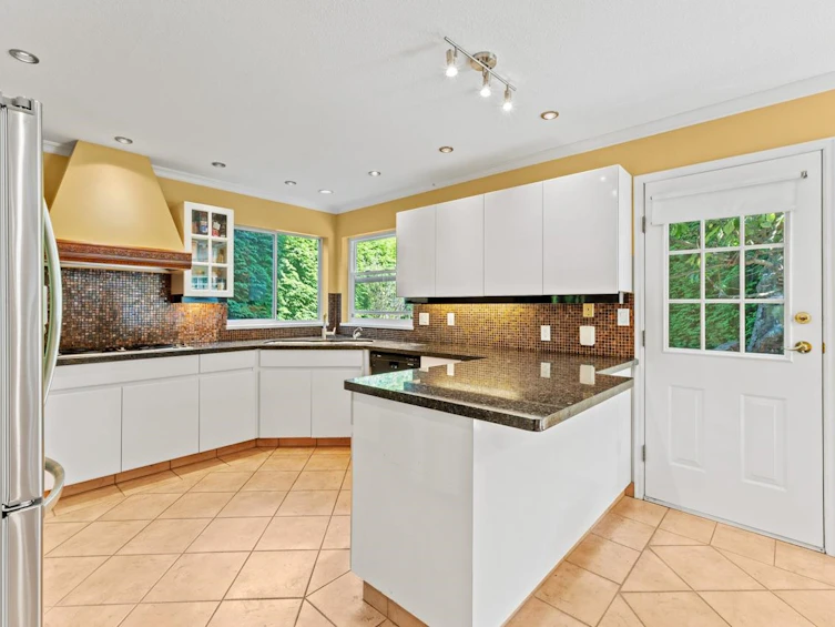 5651 Holt Avenue, Richmond, BC, V7C 5C8 - 20