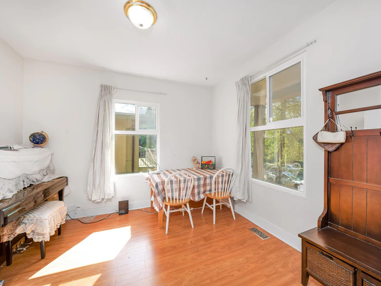 1623 W 66th Avenue, Vancouver, BC, V6P 2S1 - 4