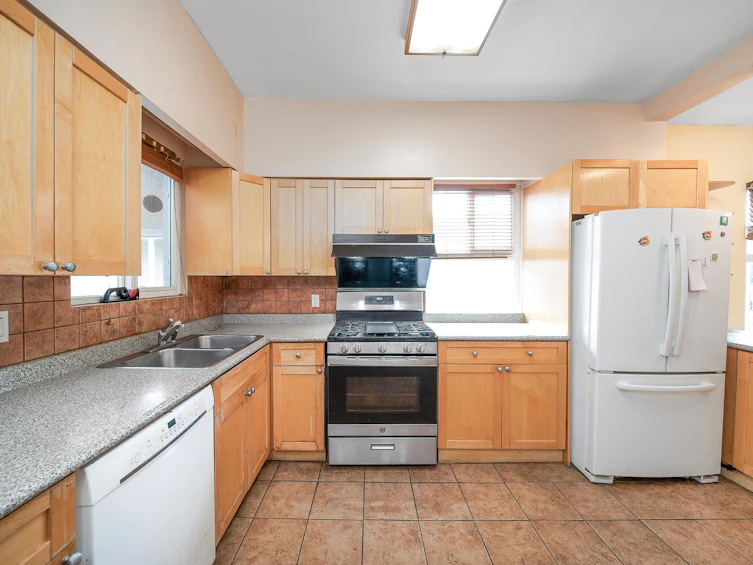 1623 W 66th Avenue, Vancouver, BC, V6P 2S1 - 5