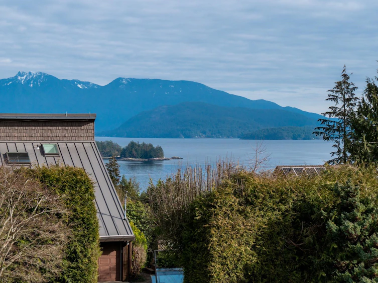 170 Pike Road, Gibsons, BC, V0N 1V6 - 2