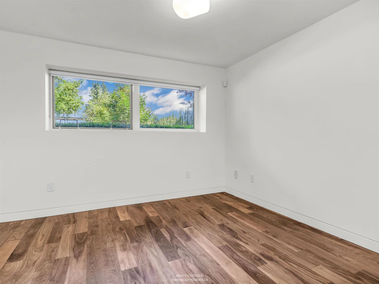 534 E 29th Avenue, Vancouver, BC, V5V 2R9 - 29