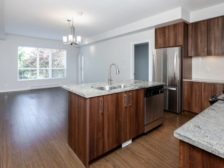 215-6460 194 Street, Surrey, BC, V3S 1T1 - 6