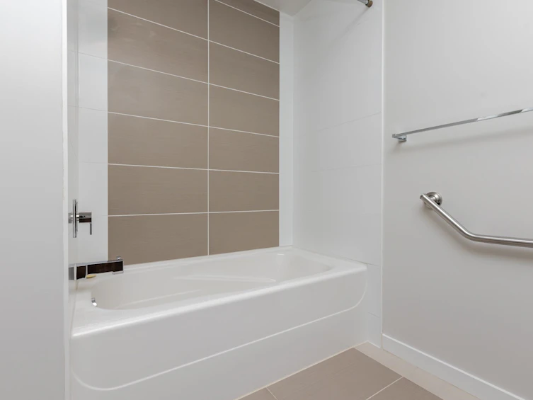 215-6460 194 Street, Surrey, BC, V3S 1T1 - 23