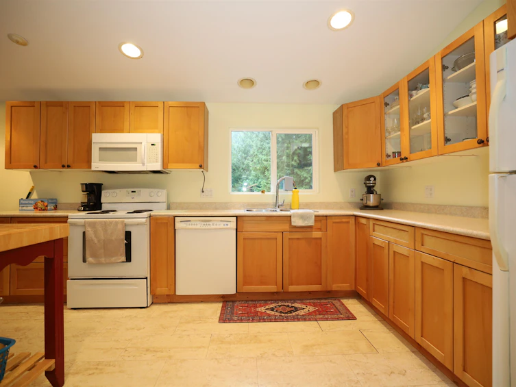 1161 Rosamund Road, Gibsons, BC, V0N 1V3 - 7
