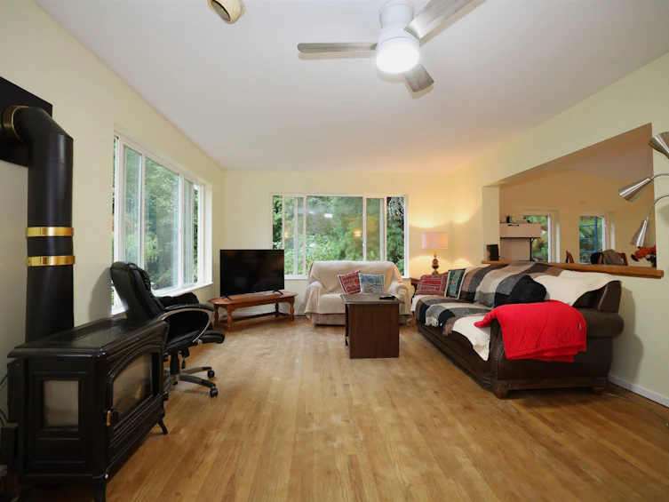 1161 Rosamund Road, Gibsons, BC, V0N 1V3 - 10