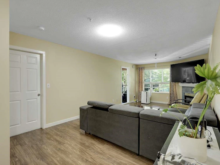 233-8068 120a Street, Surrey, BC, V3W 3P3 - 2