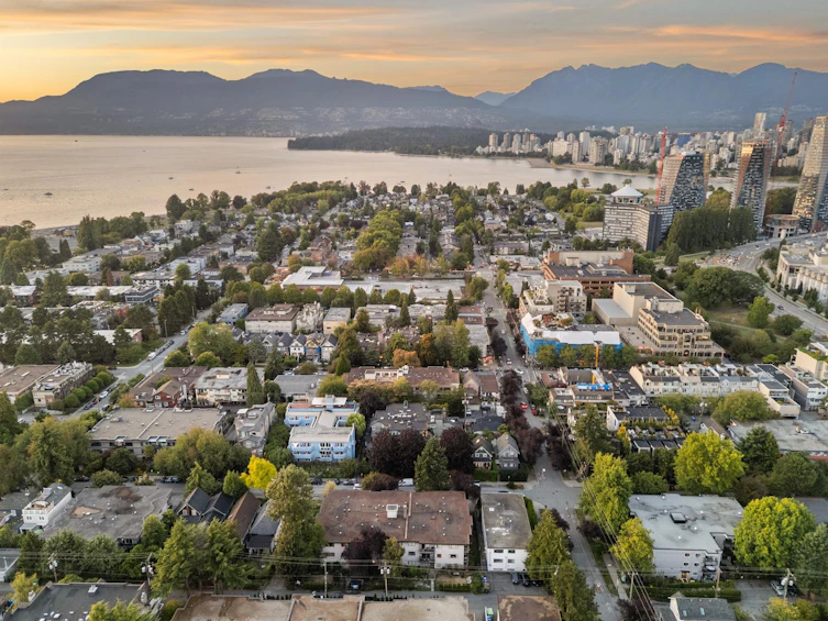 207-1930 W 3rd Avenue, Vancouver, BC, V6J 1L1 - 33