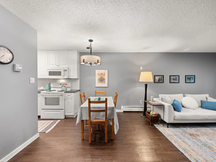 207-1930 W 3rd Avenue, Vancouver, BC, V6J 1L1 - 13