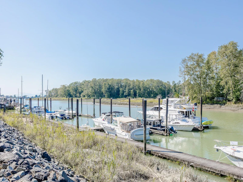 112 - 4743 W River Road, Delta BC V4K 1R9
