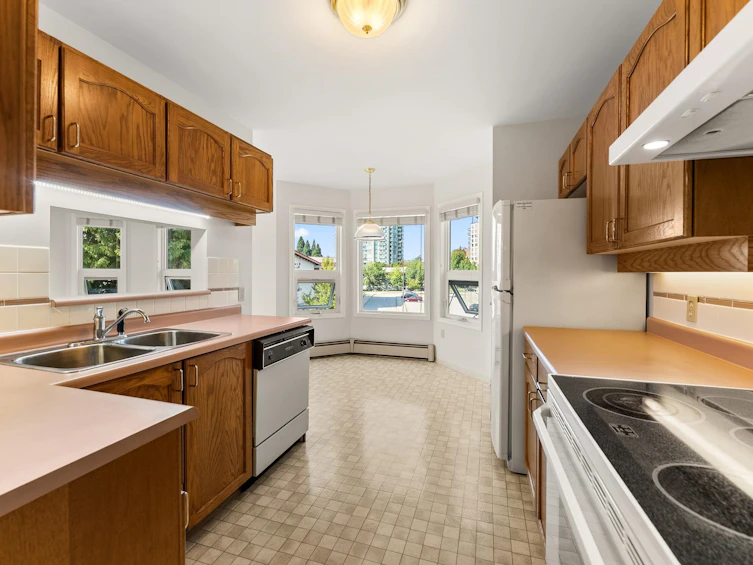 211-7251 Minoru Boulevard, Richmond, BC, V6Y 3P5 - 12