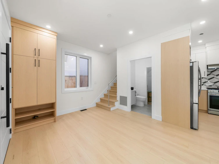 3425 Archimedes Street, Vancouver, BC, V5R 4W4 - 11