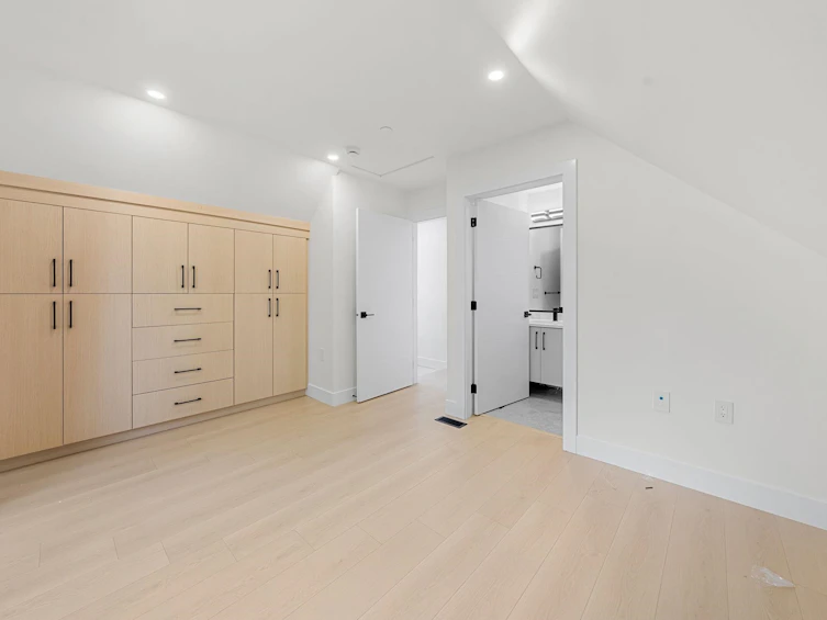 3425 Archimedes Street, Vancouver, BC, V5R 4W4 - 33