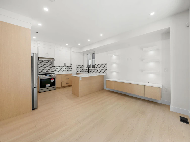 3425 Archimedes Street, Vancouver, BC, V5R 4W4 - 12