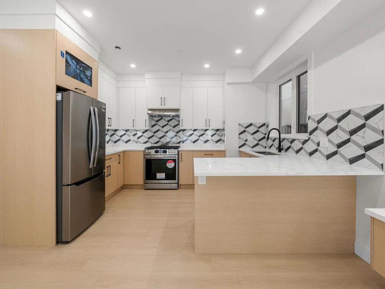 3425 Archimedes Street, Vancouver, BC, V5R 4W4 - 18