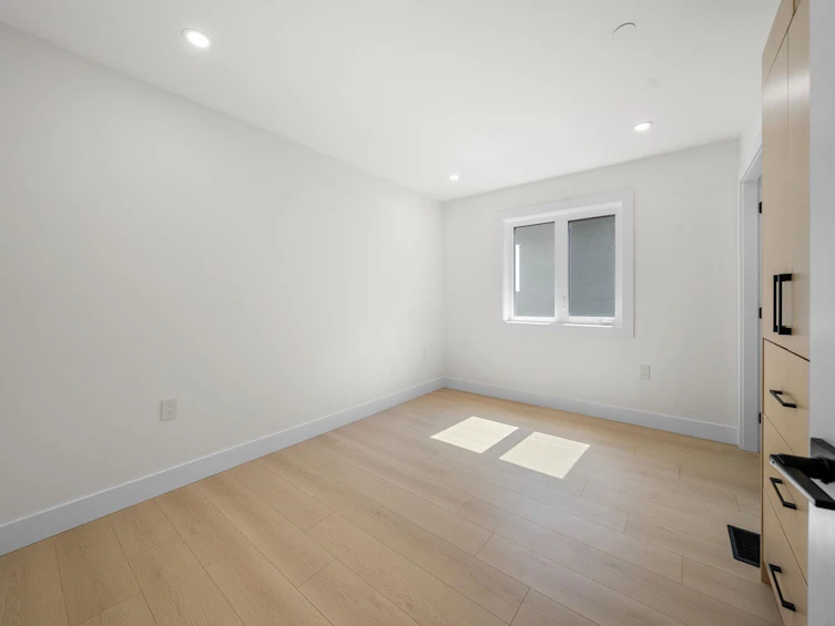 3425 Archimedes Street, Vancouver, BC, V5R 4W4 - 23