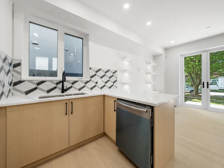3425 Archimedes Street, Vancouver, BC, V5R 4W4 - 21