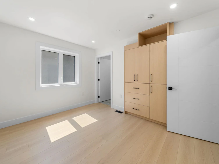 3425 Archimedes Street, Vancouver, BC, V5R 4W4 - 24