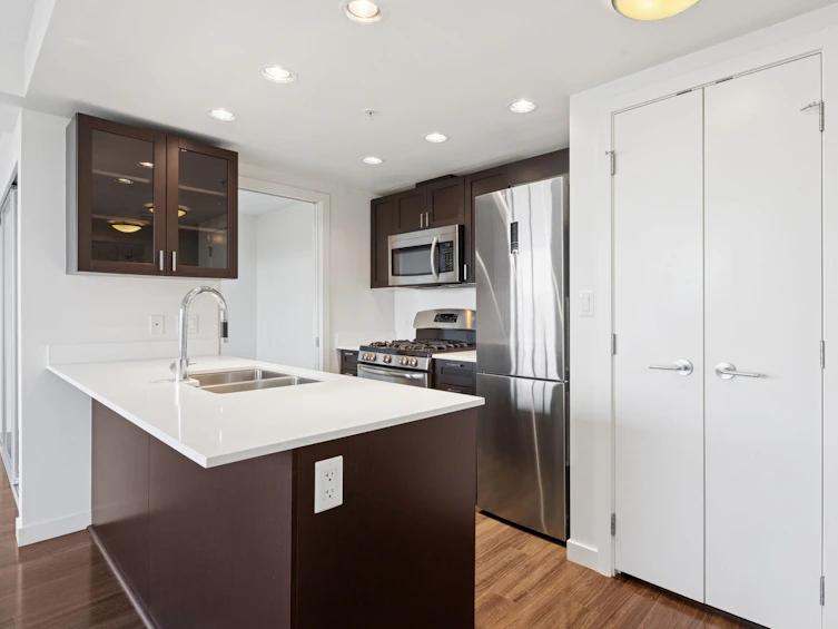 810-4818 Eldorado Mews, Vancouver, BC, V5R 0B3 - 9