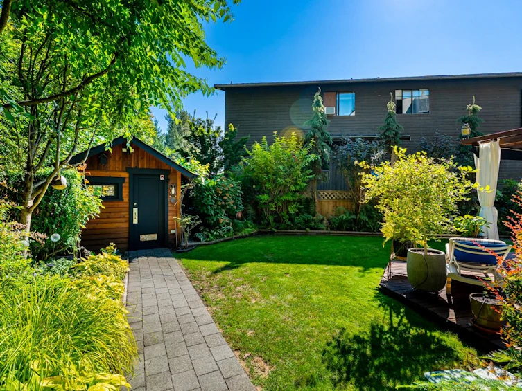 2674 Sparrow Court, Coquitlam, BC, V3E 1G9 - 39
