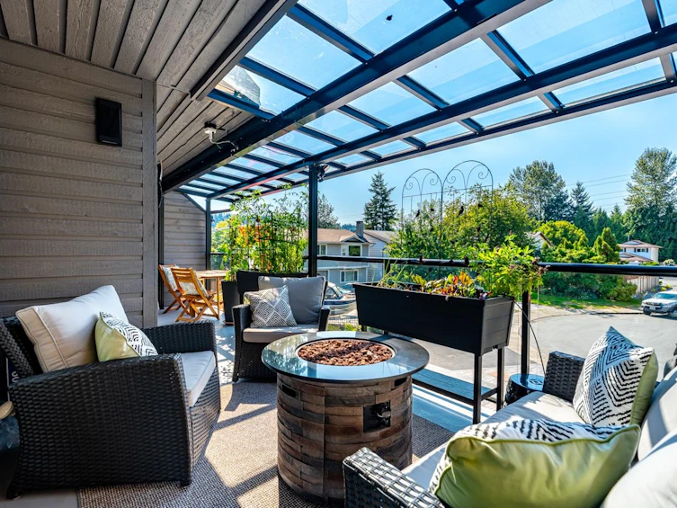2674 Sparrow Court, Coquitlam, BC, V3E 1G9 - 9