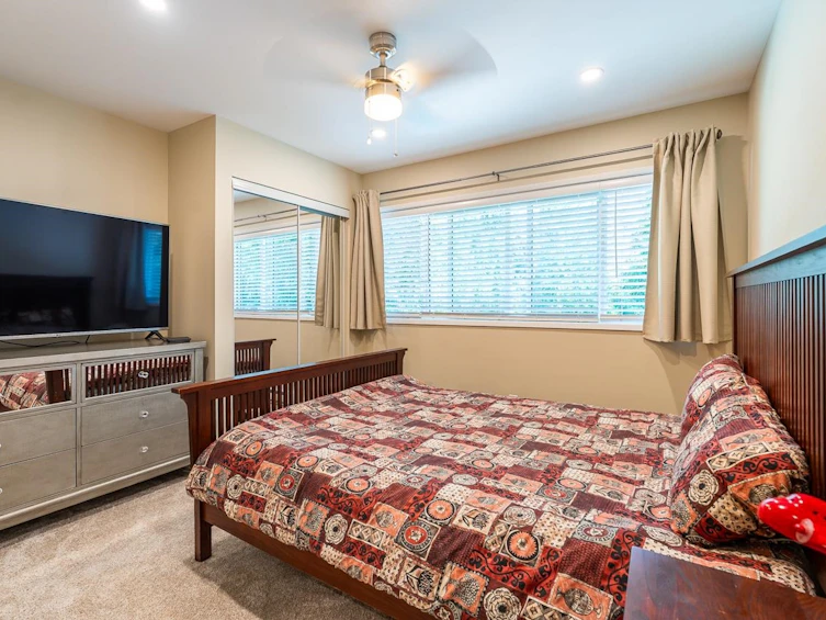 2674 Sparrow Court, Coquitlam, BC, V3E 1G9 - 27