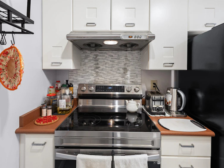 502-3438 Vanness Avenue, Vancouver, BC, V5R 6E7 - 8