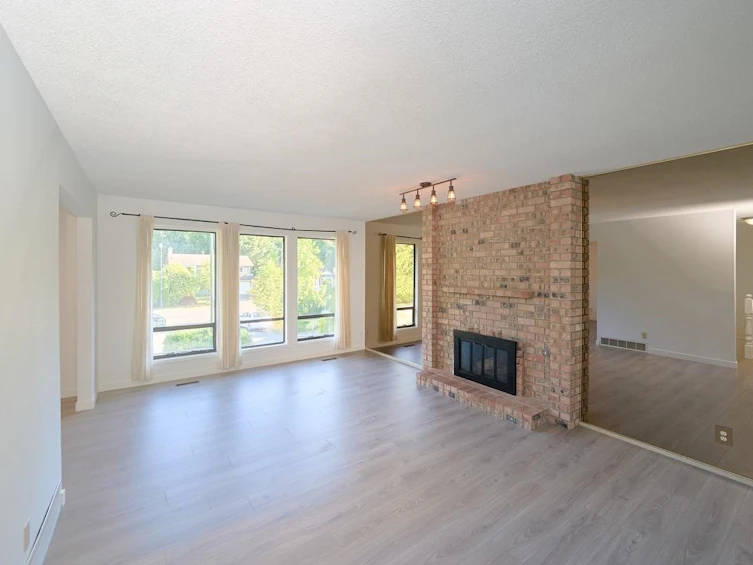 14323 18 Avenue, Surrey, BC, V4A 7K1 - 4