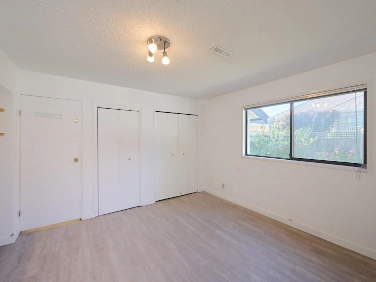 14323 18 Avenue, Surrey, BC, V4A 7K1 - 16