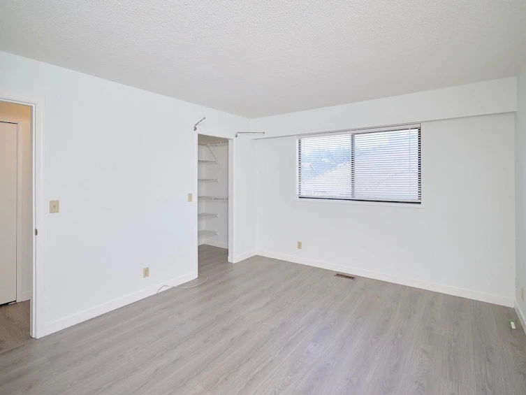 14323 18 Avenue, Surrey, BC, V4A 7K1 - 19