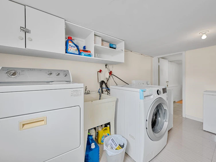 1975 E 52nd Avenue, Vancouver, BC, V5P 1W6 - 10
