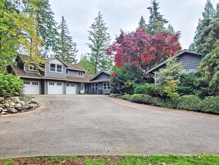 13812 32 Avenue, Surrey, BC, V4P 2B8