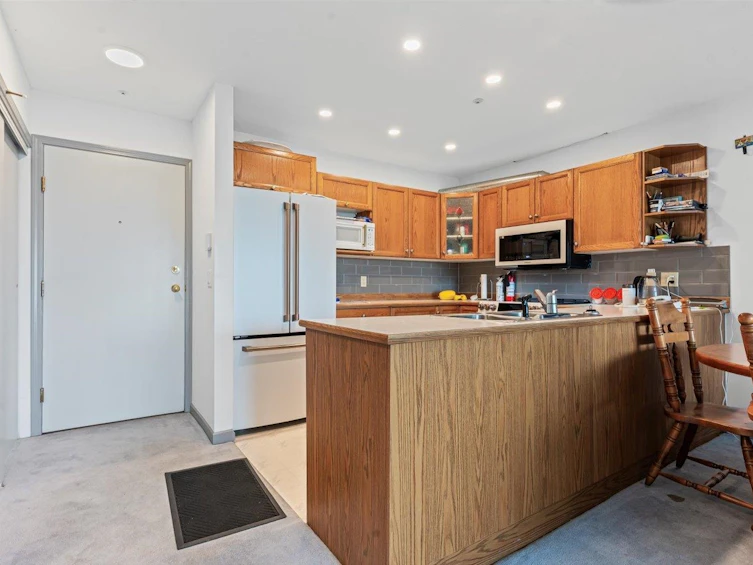 209-378 Esplanade Avenue, Harrison Hot Springs, BC, V0M 1A3 - 9