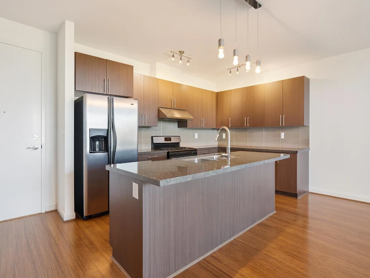 206-6233 London Road, Richmond, BC, V7E 3S3 - 3