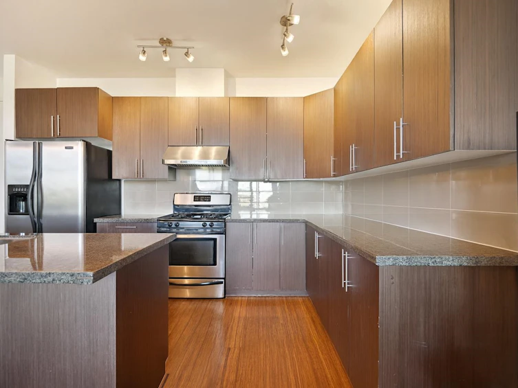 206-6233 London Road, Richmond, BC, V7E 3S3 - 4