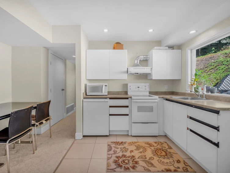 2030 Russet Way, West Vancouver, BC, V7V 3B4 - 28