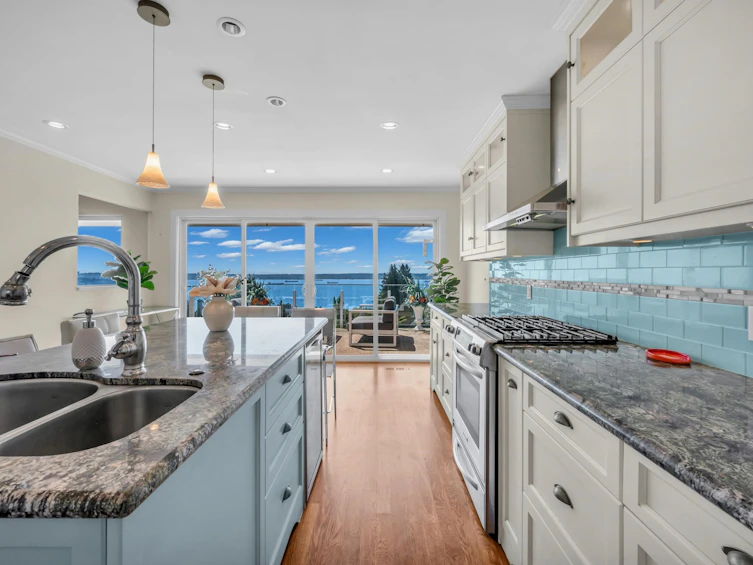 2030 Russet Way, West Vancouver, BC, V7V 3B4 - 18