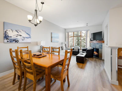30 (50)-4355 Northlands Boulevard - 5