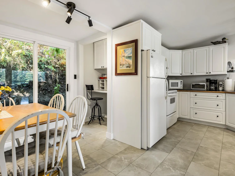 312 Munroe Avenue, Cultus Lake, BC, V2R 5A2 - 12