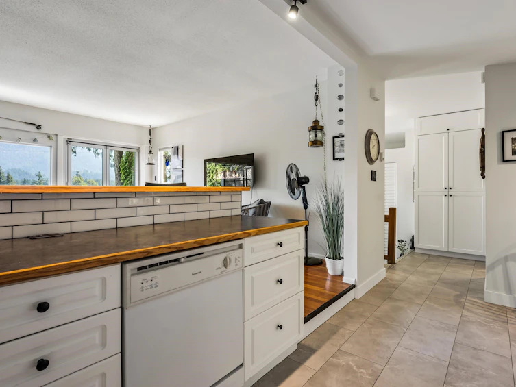 312 Munroe Avenue, Cultus Lake, BC, V2R 5A2 - 19