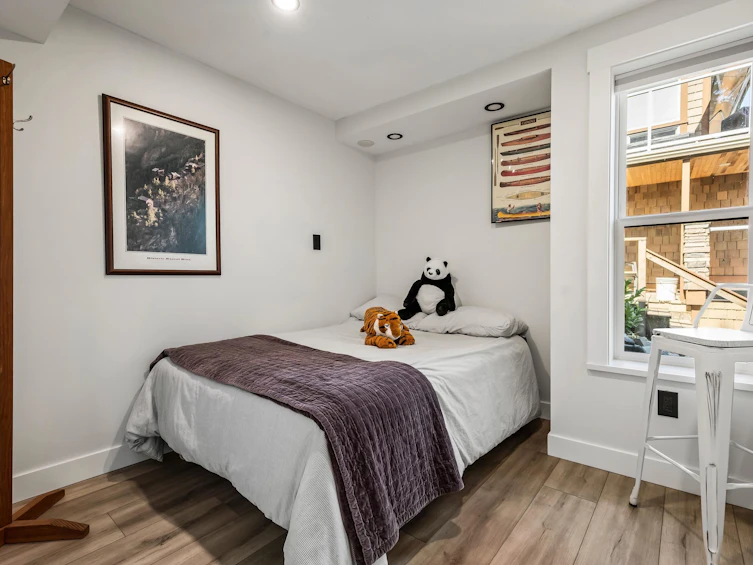 312 Munroe Avenue, Cultus Lake, BC, V2R 5A2 - 33